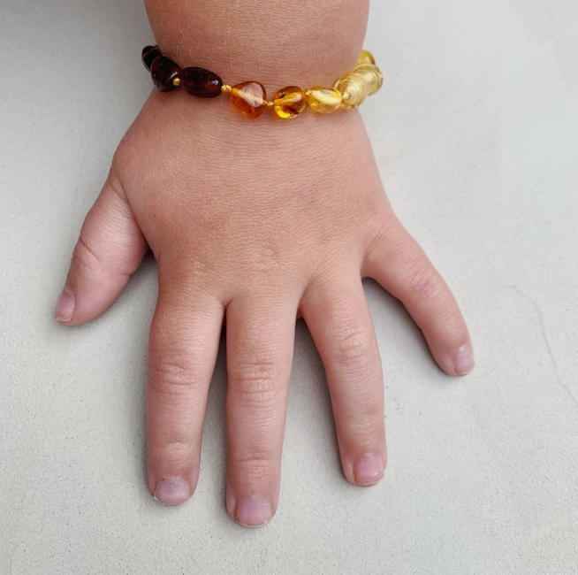 Cleanse & Co. Kids. Beans Rainbow Amber Bracelet For Kids. Soll. The Label.