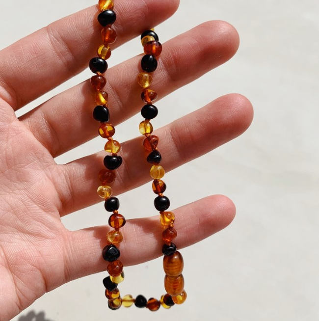 Cleanse & Co. Kids. Multi 3 Colour Amber Necklace For Kids. Soll. The Label.