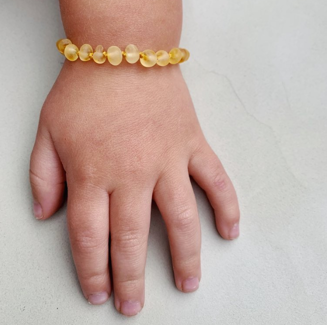 Cleanse & Co. Kids. Unpolished Lemon Bracelet For Kids. Soll. The Label.